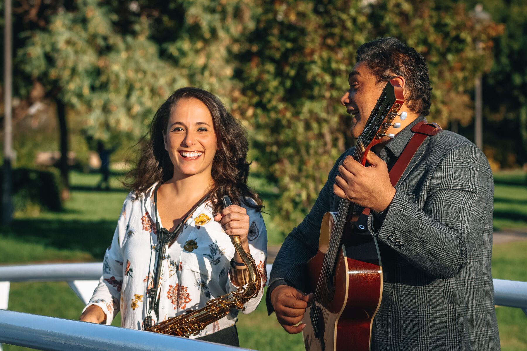 Javier Lazo and Carolina Araoz present Puentes
